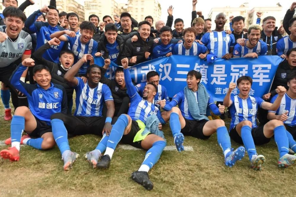 The Athletic撰文谈到了巴萨的情况，该文表示巴萨高层对球队输给赫罗纳感到痛苦，若球队周末再输球，可能会换帅。